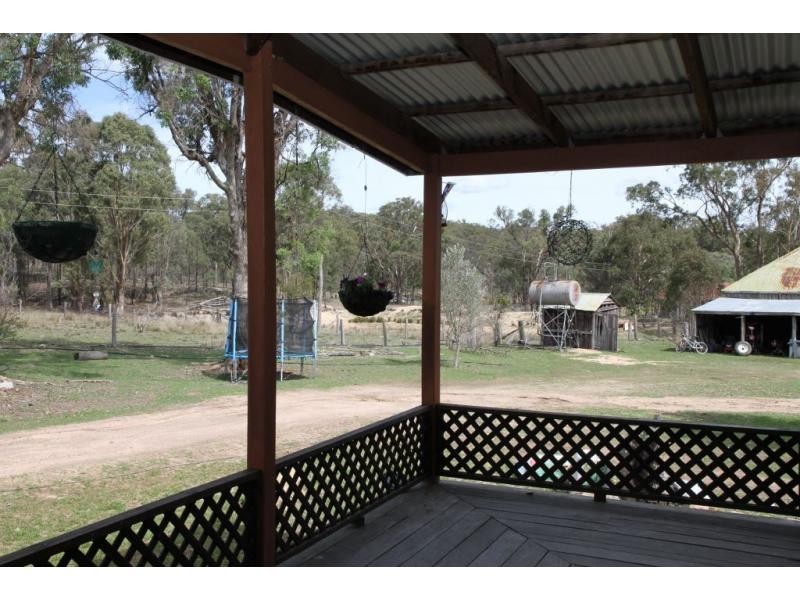 2223 Rabbit Fence Road, Stanthorpe, Dalveen QLD 4374