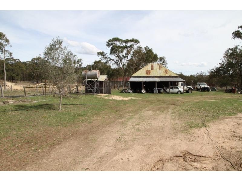 2223 Rabbit Fence Road, Stanthorpe, Dalveen QLD 4374