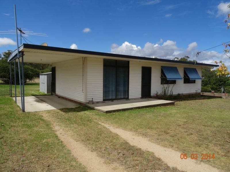 55 Wallangarra Road, Stanthorpe QLD 4380