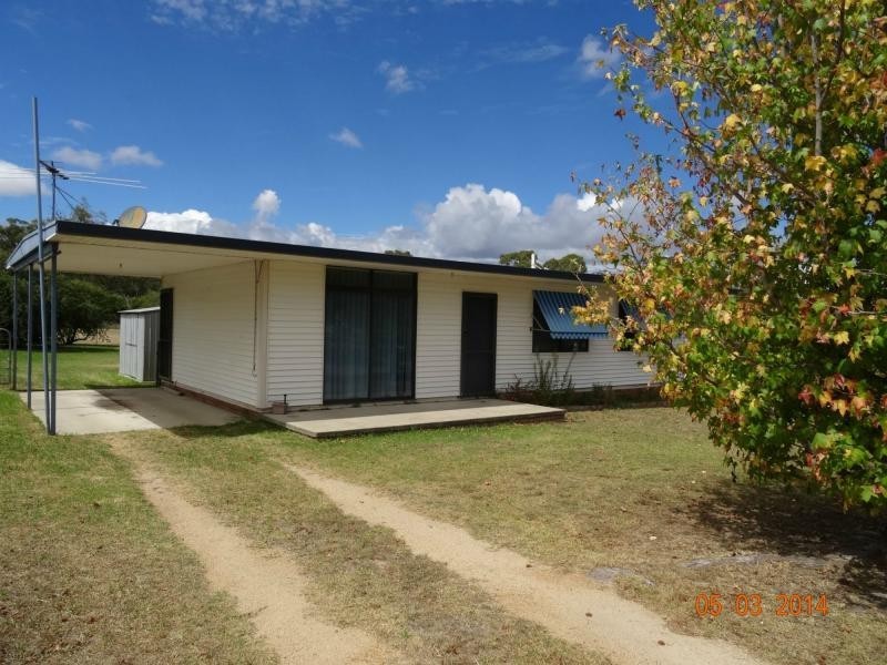 55 Wallangarra Road, Stanthorpe QLD 4380