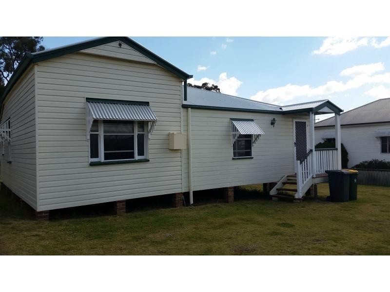 26 McGregor Terrace, Stanthorpe QLD 4380