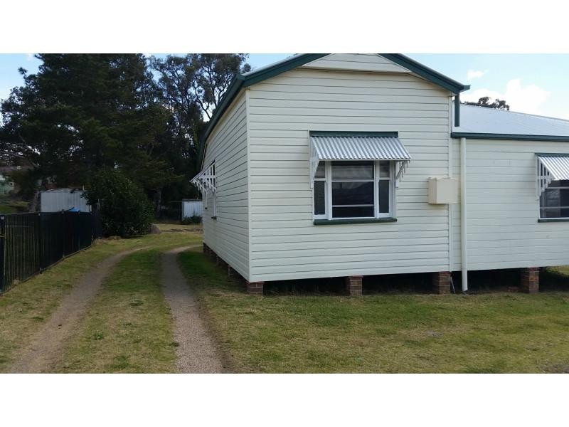 26 McGregor Terrace, Stanthorpe QLD 4380