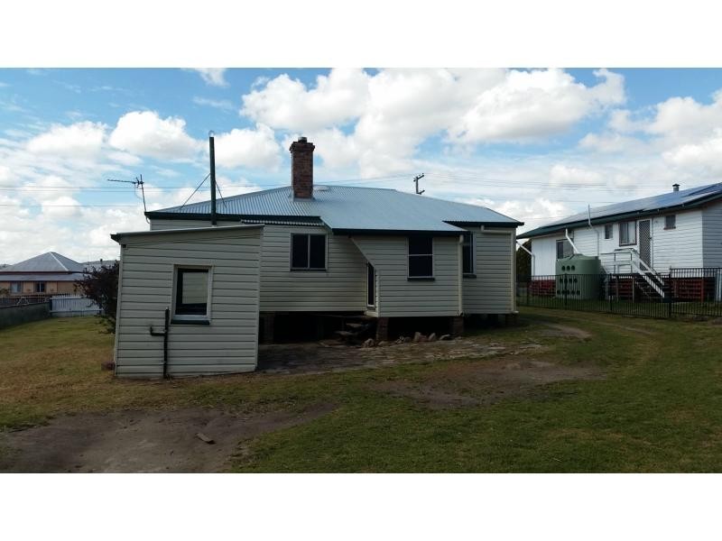 26 McGregor Terrace, Stanthorpe QLD 4380