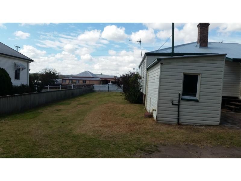 26 McGregor Terrace, Stanthorpe QLD 4380