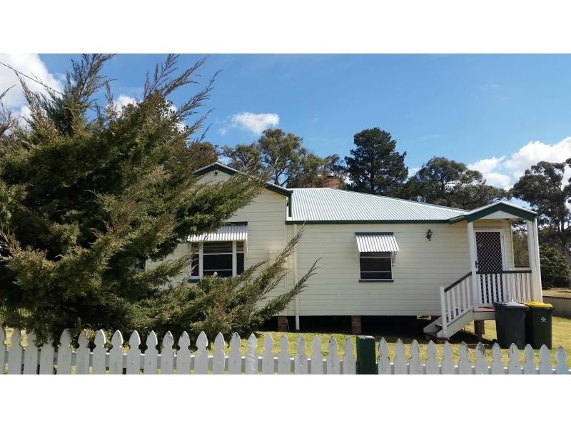 26 McGregor Terrace, Stanthorpe QLD 4380