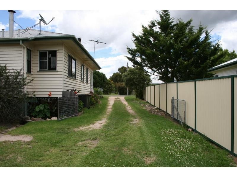 9 Ferris Street, Stanthorpe QLD 4380