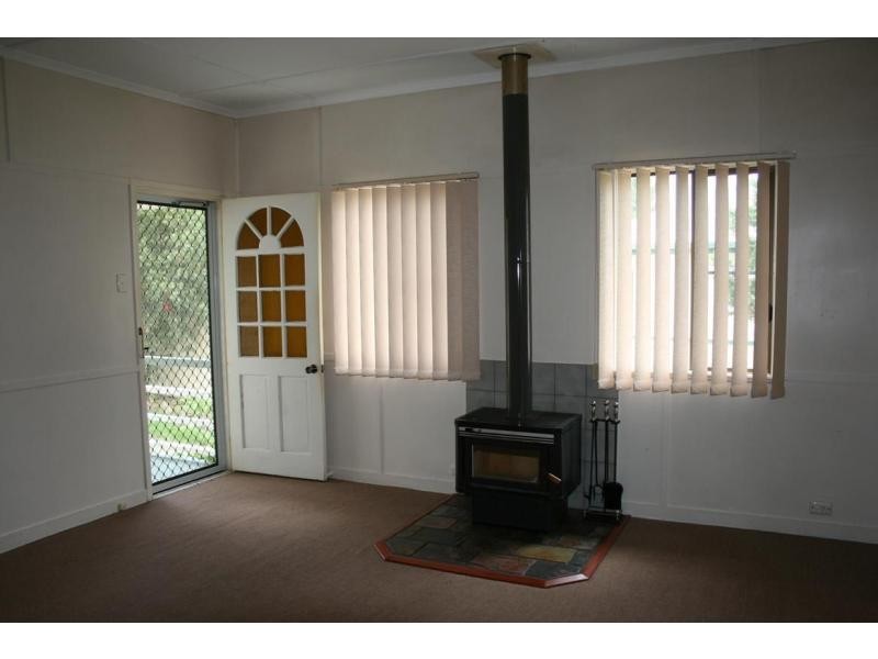 9 Ferris Street, Stanthorpe QLD 4380