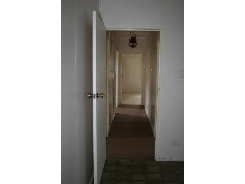 9 Ferris Street, Stanthorpe QLD 4380