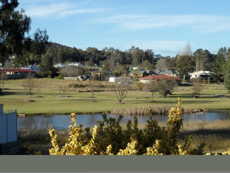 20 Leslie Parade, Stanthorpe QLD 4380