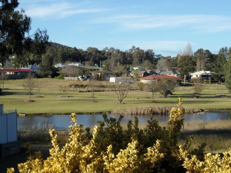 20 Leslie Parade, Stanthorpe QLD 4380