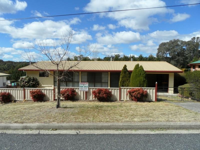 11 Ryan Street, Stanthorpe QLD 4380