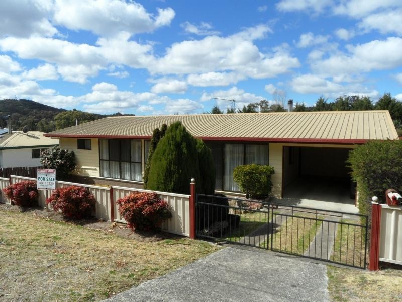 11 Ryan Street, Stanthorpe QLD 4380