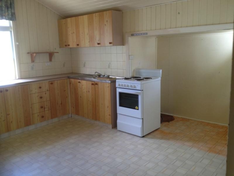 30 McGregor Terrace, Stanthorpe QLD 4380