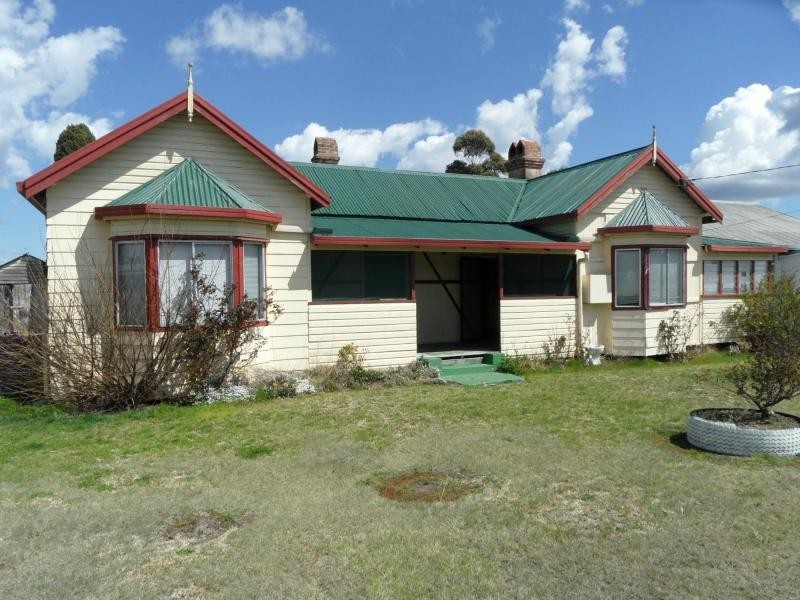 54-56 Merinda Street, Wallangarra, Stanthorpe QLD 4380
