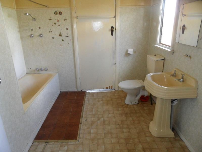 54-56 Merinda Street, Wallangarra, Stanthorpe QLD 4380