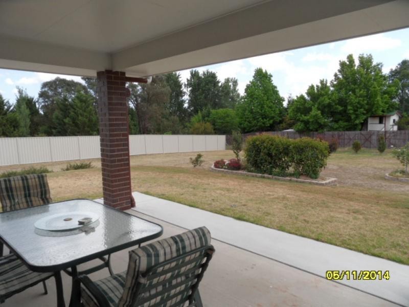 22 Pioneers Parade, Stanthorpe QLD 4380