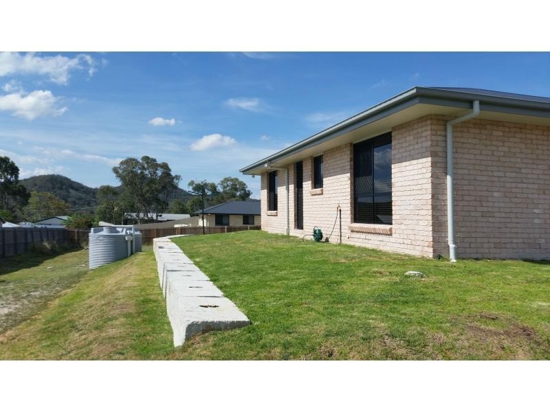 28 Barton Street, Stanthorpe QLD 4380