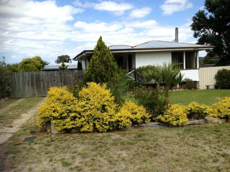 8 THORPE Street, STANTHORPE, Stanthorpe QLD 4380