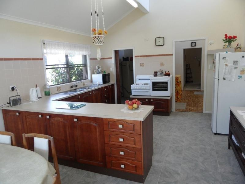 38 Symes Street, Stanthorpe QLD 4380