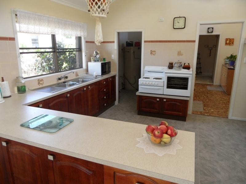 38 Symes Street, Stanthorpe QLD 4380