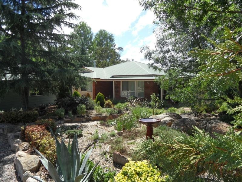 18 Pioneers Parade, Stanthorpe QLD 4380