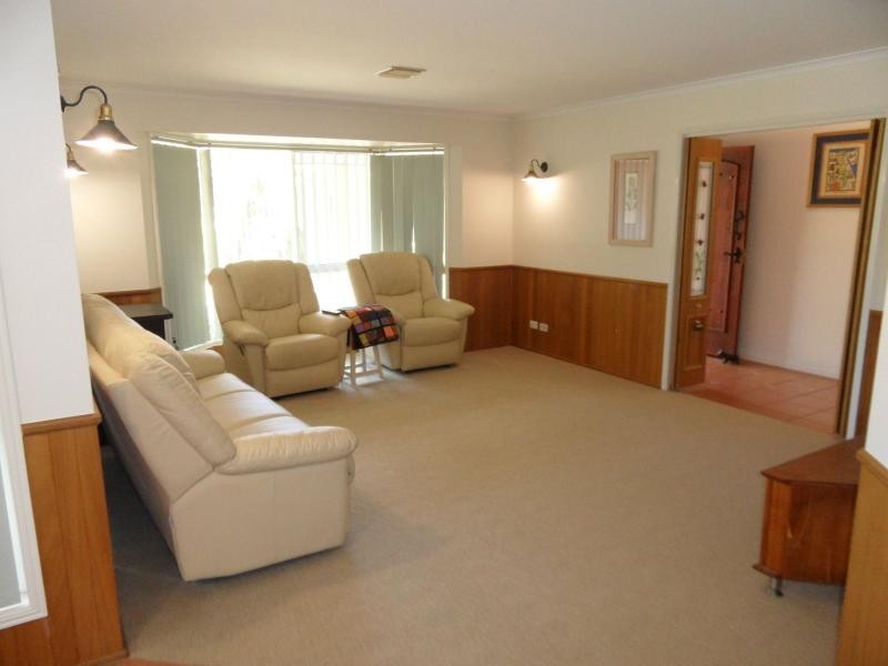 18 Pioneers Parade, Stanthorpe QLD 4380