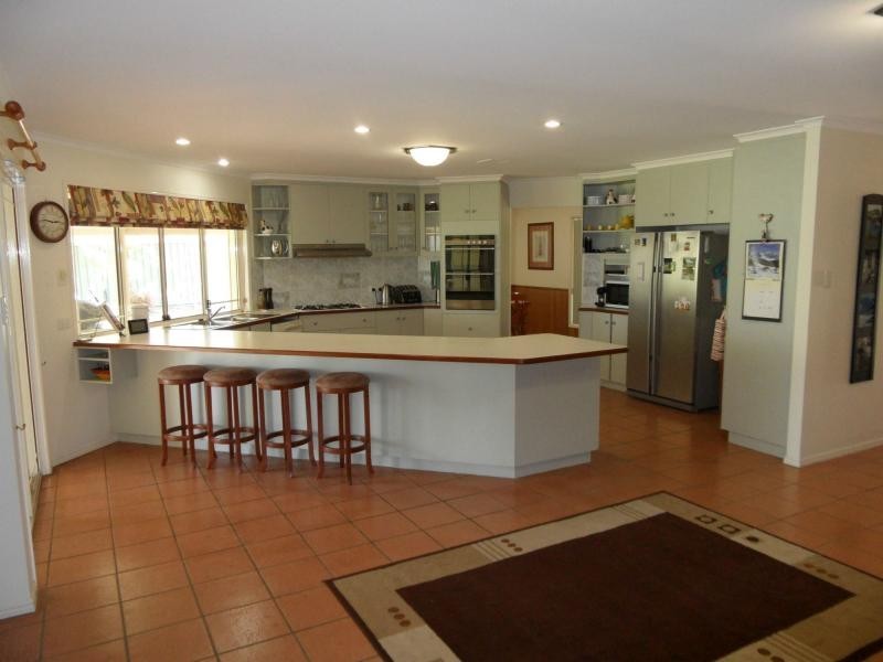 18 Pioneers Parade, Stanthorpe QLD 4380