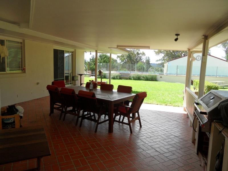 18 Pioneers Parade, Stanthorpe QLD 4380