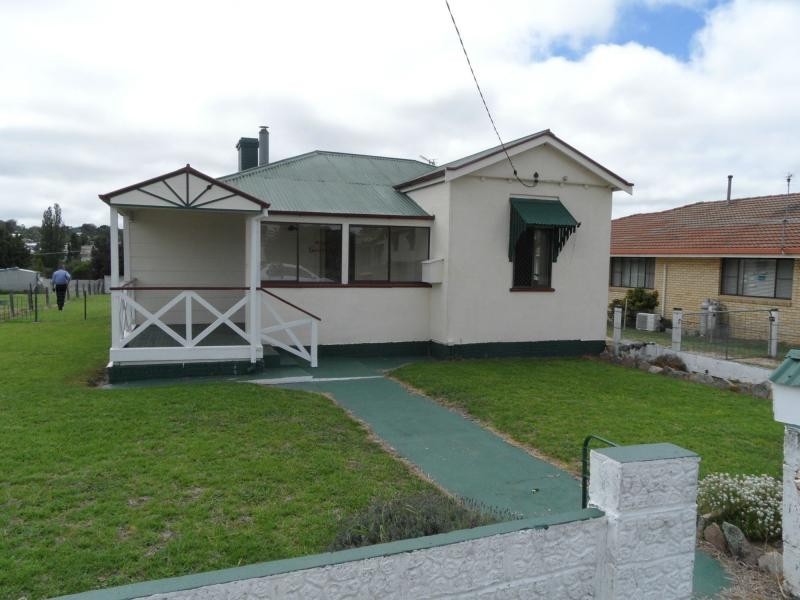 35 Archibald Street, Stanthorpe QLD 4380