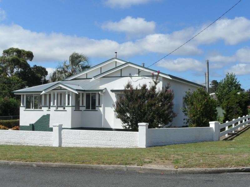 127 Folkestone Street, Stanthorpe QLD 4380
