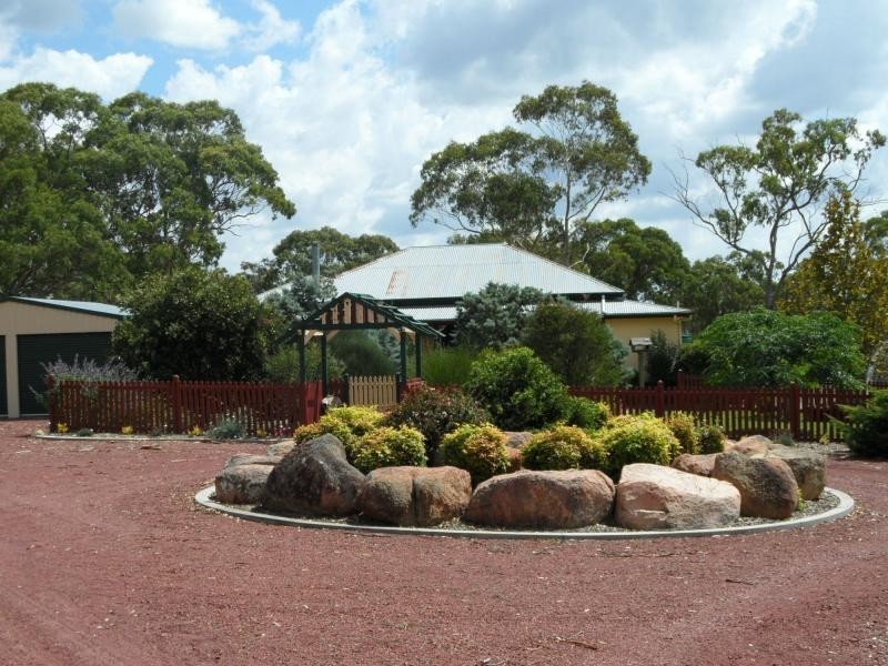 84 Whiskey Gully Road, Stanthorpe QLD 4380