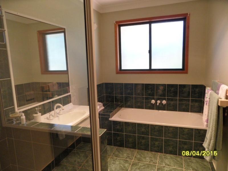 72 Hale Haven Drive, Stanthorpe QLD 4380