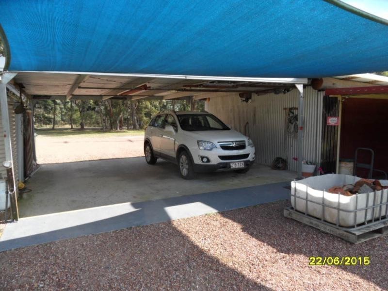 25 Belmont Drive, Stanthorpe QLD 4380