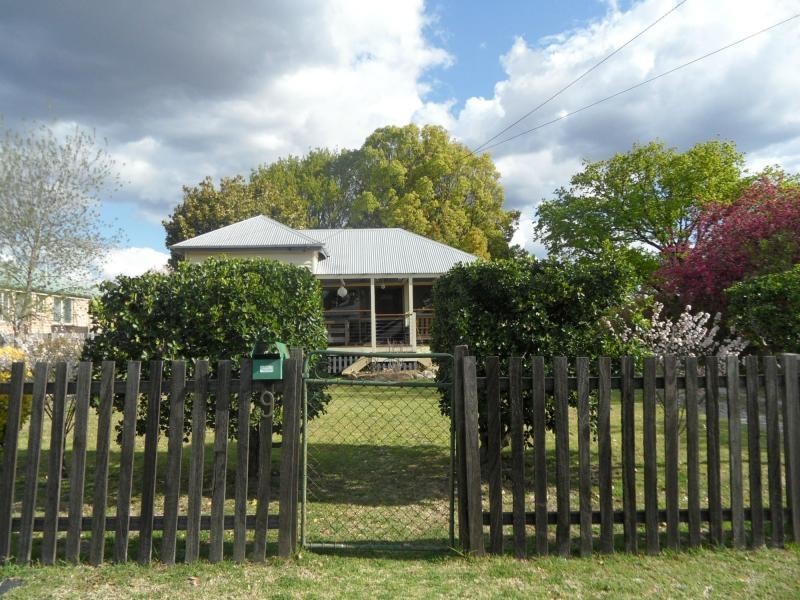 9 Harris Street, Stanthorpe QLD 4380