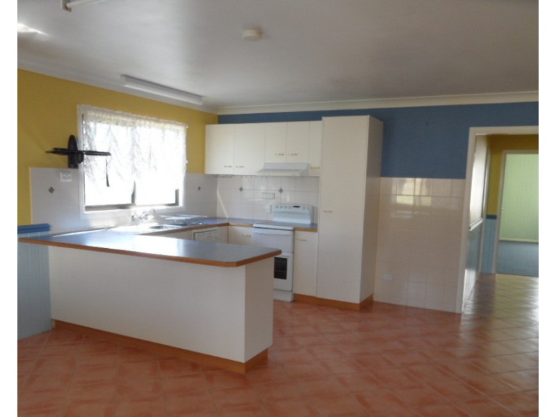 32 Denham Street, Stanthorpe QLD 4380