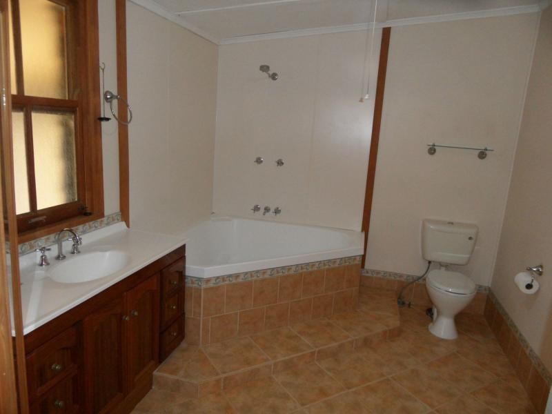 106 Amosfield Road, Stanthorpe QLD 4380