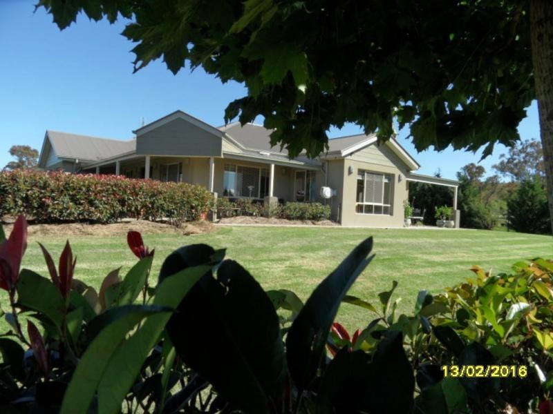 18 Manns Lane, Stanthorpe QLD 4380