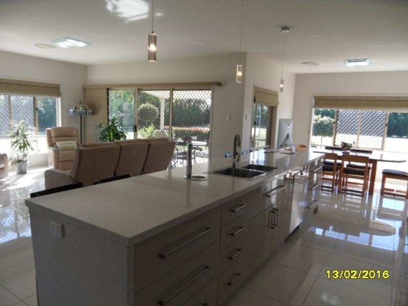 18 Manns Lane, Stanthorpe QLD 4380