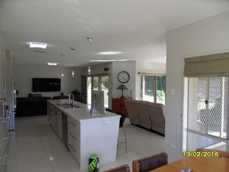 18 Manns Lane, Stanthorpe QLD 4380