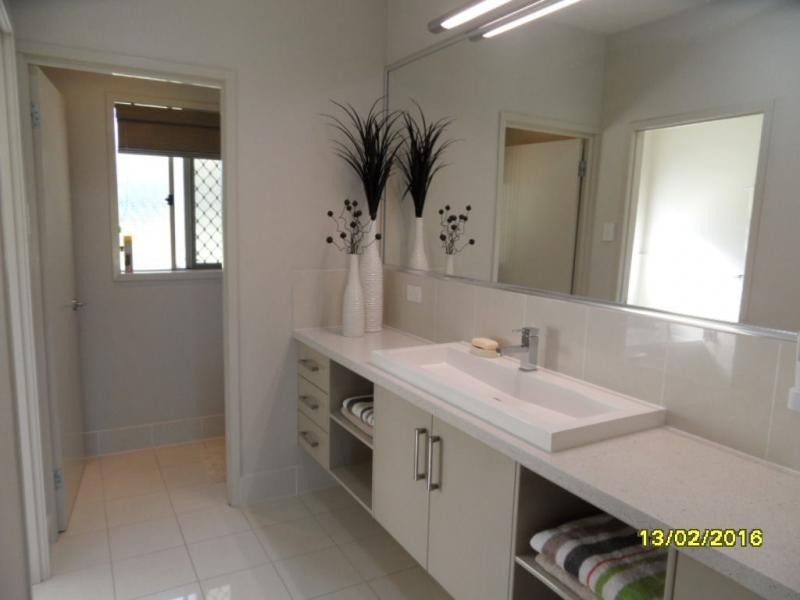 18 Manns Lane, Stanthorpe QLD 4380