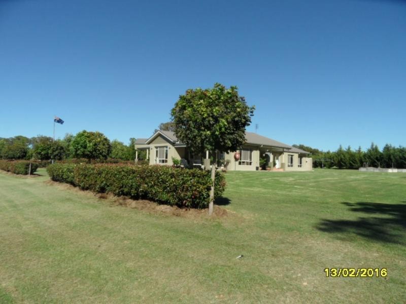 18 Manns Lane, Stanthorpe QLD 4380