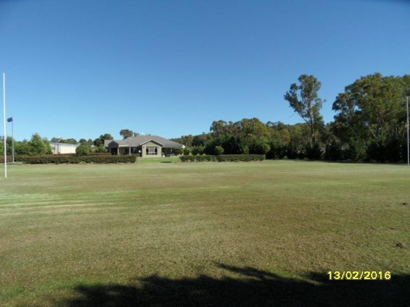 18 Manns Lane, Stanthorpe QLD 4380