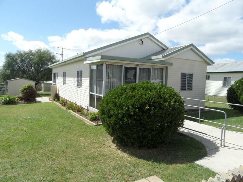 33 Hillcrest Street, Stanthorpe QLD 4380