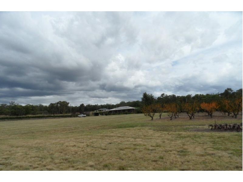 51 Ricca Road, Ballandean QLD 4382