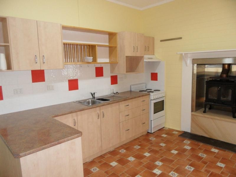 73 Amosfield Road, Stanthorpe QLD 4380