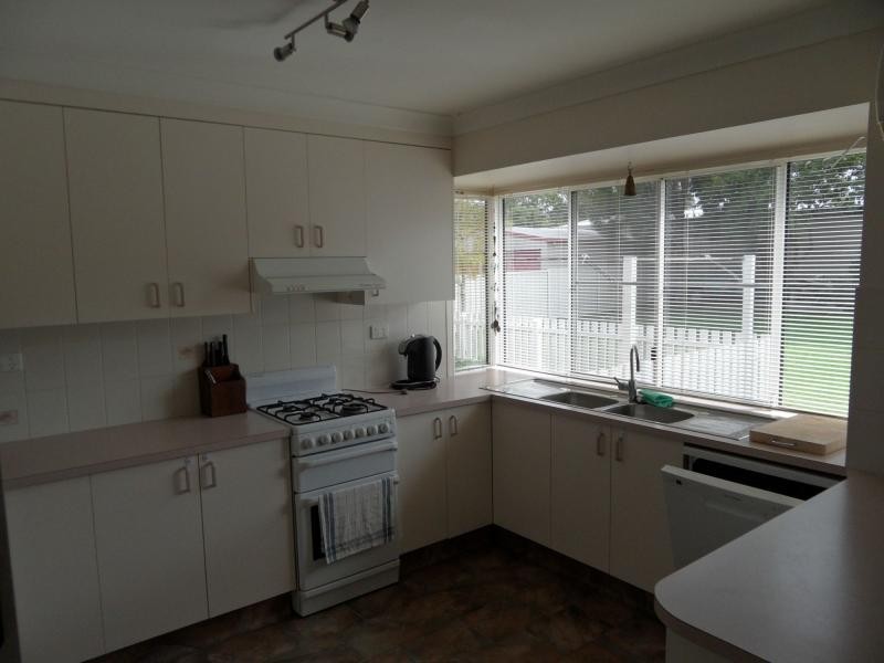 74 College Road, Stanthorpe QLD 4380