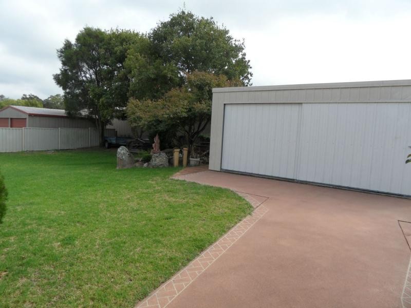 74 College Road, Stanthorpe QLD 4380