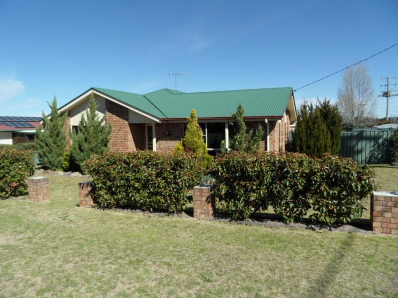 83 College Road, Stanthorpe QLD 4380