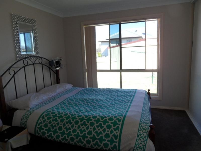 83 College Road, Stanthorpe QLD 4380