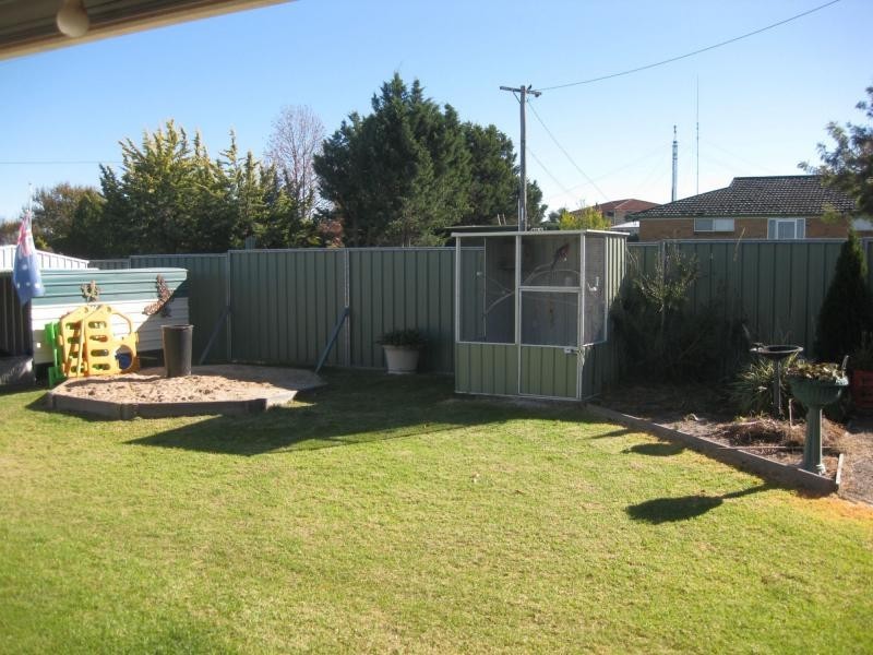 83 College Road, Stanthorpe QLD 4380